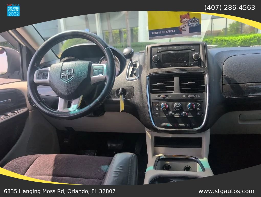 Used 2013 Dodge Grand Caravan SXT w/ Rear Park Assist Pkg FWD image 18