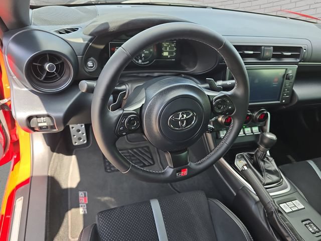 Used 2025 Toyota GR86 Premium RWD image 16