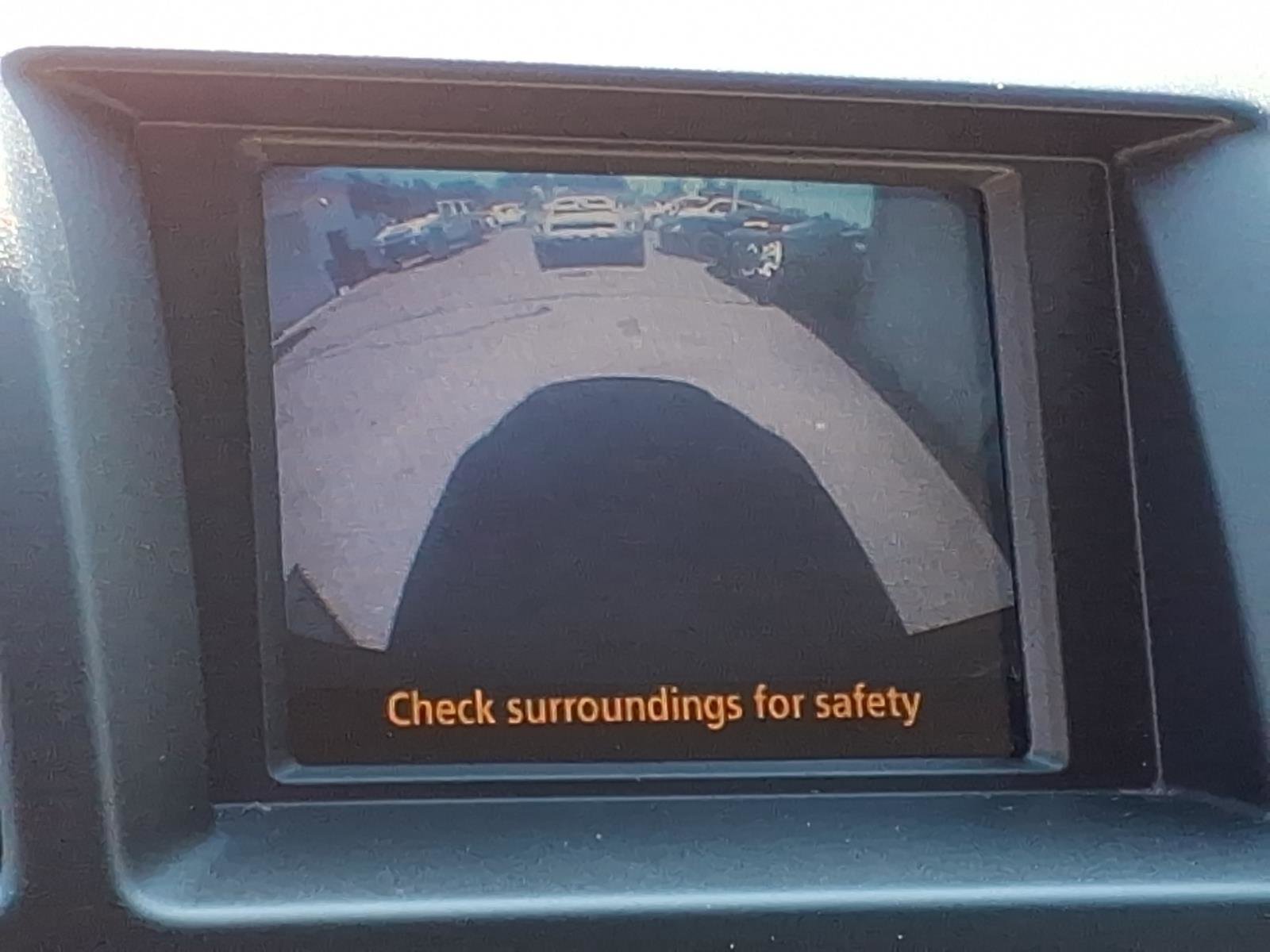 Used 2011 Toyota Highlander SE FWD image 8