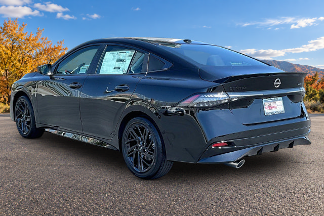 New 2027 Nissan Sentra SR w/ SR All Weather Package FWD image 3