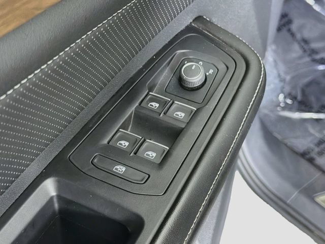 Used 2024 Volkswagen Atlas SE FWD image 18