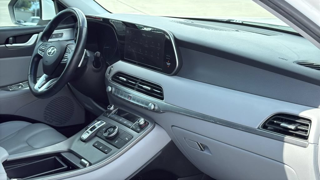 Used 2022 Hyundai Palisade SEL w/ 8P Bench Seat Package FWD image 32