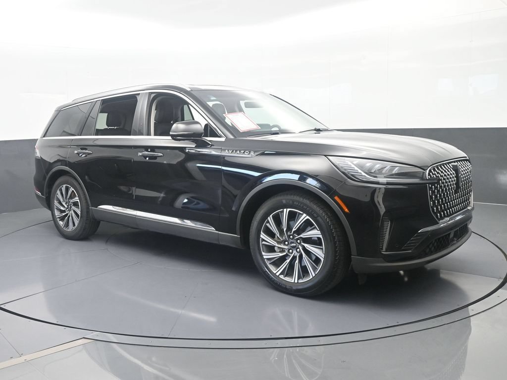 Used 2025 Lincoln Aviator 2WD image 8
