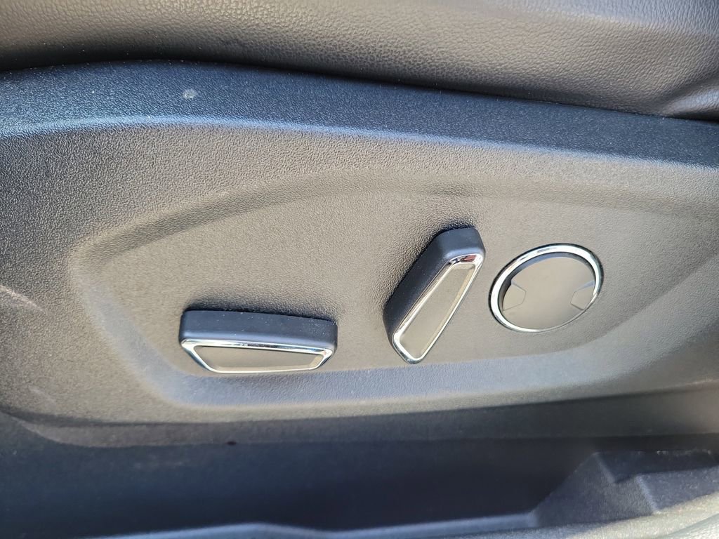 Used 2019 Ford Edge SEL w/ Equipment Group 201A image 17