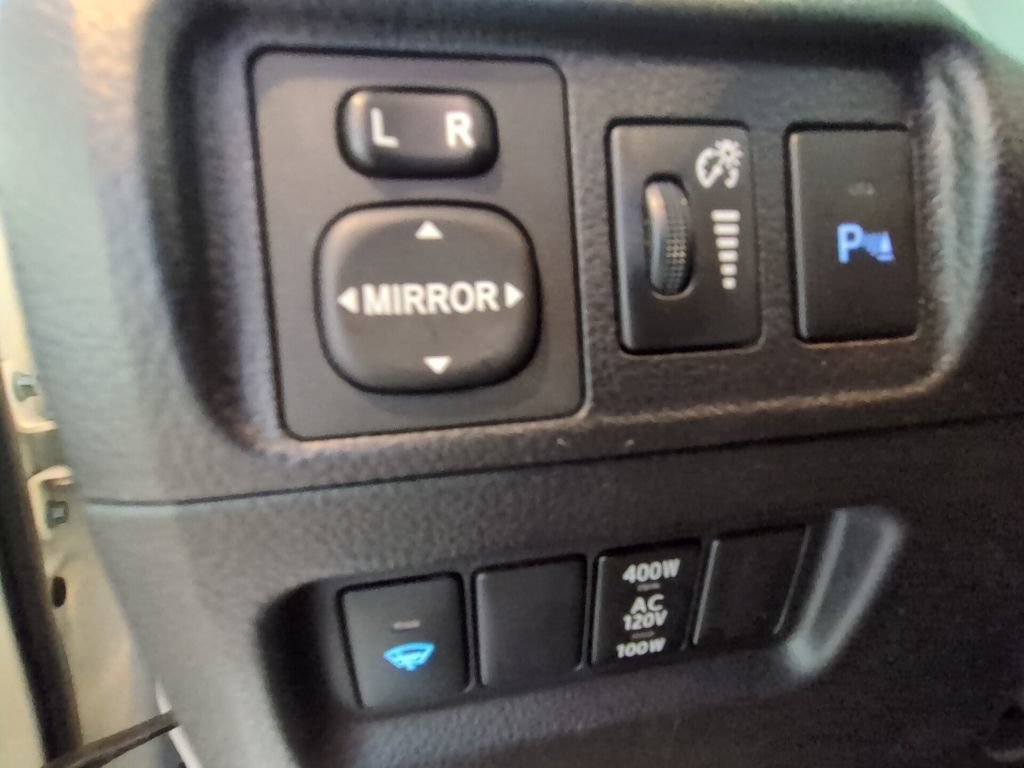 Used 2017 Toyota 4Runner Limited RWD image 15