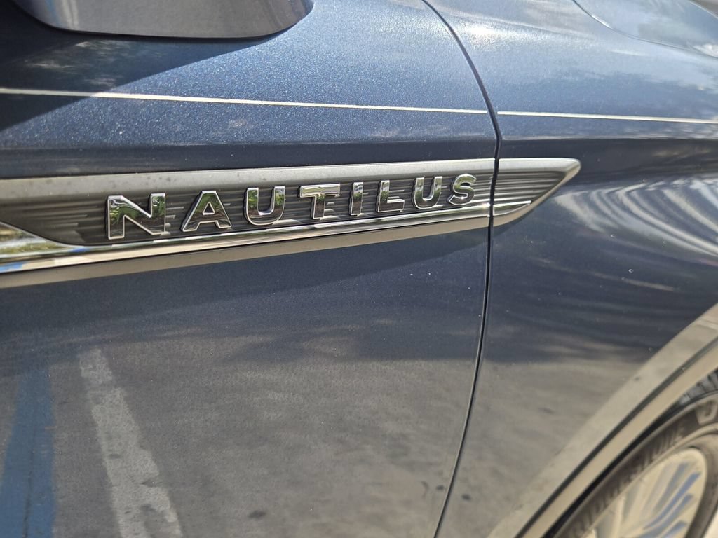 Used 2019 Lincoln Nautilus FWD image 16