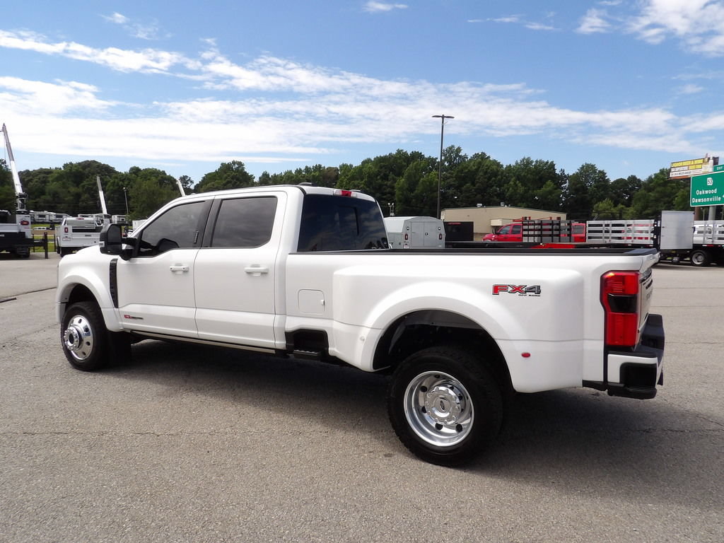 Used 2026 Ford F450 Platinum AWD/4WD image 4