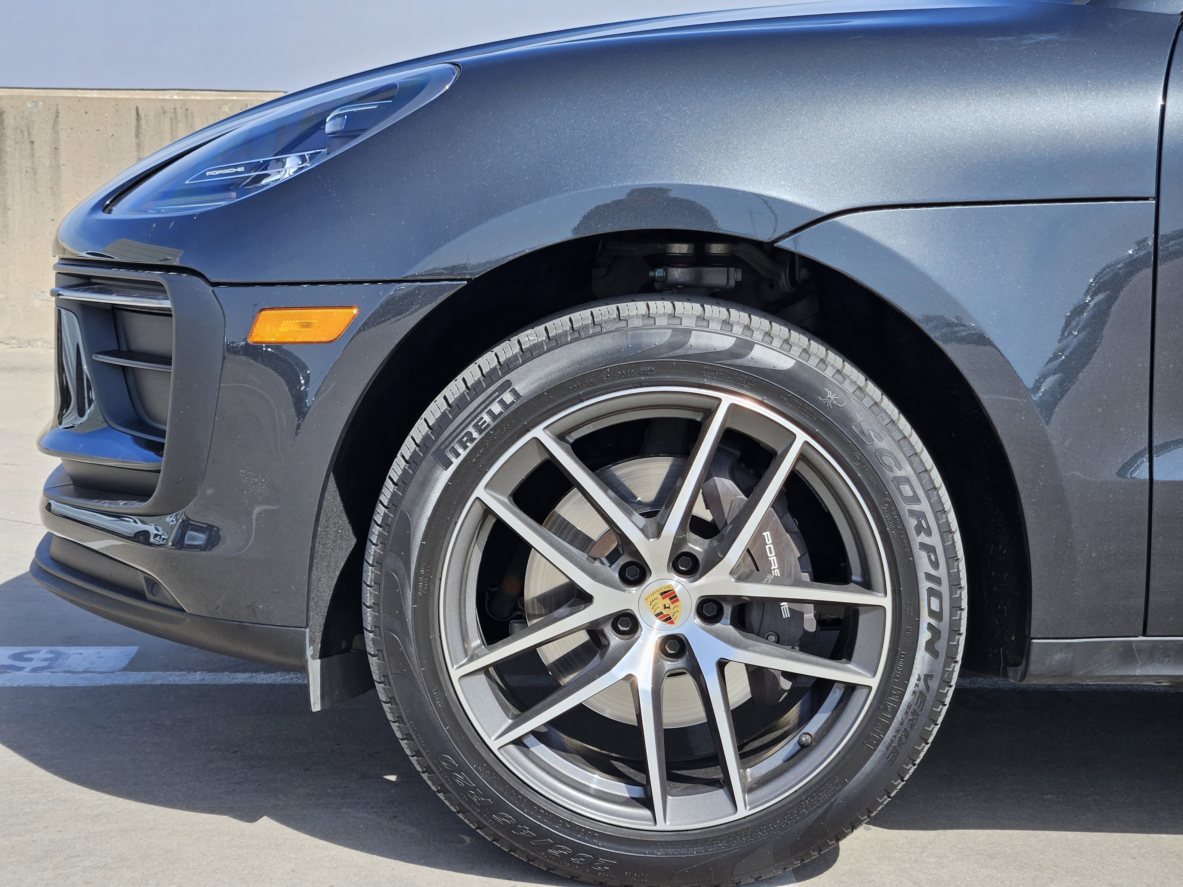 Used 2023 Porsche Macan Turbo image 13