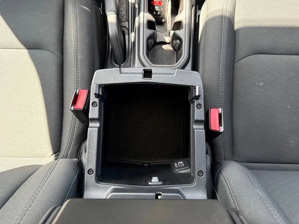Used 2023 Jeep Wrangler Unlimited Sahara w/ Cold Weather Group AWD/4WD image 35