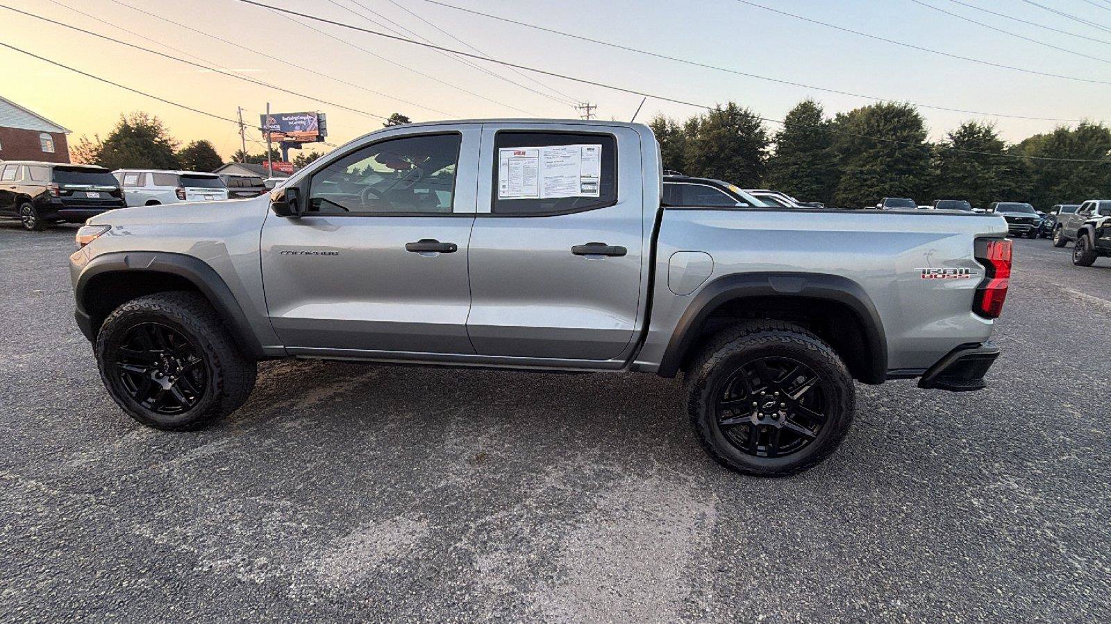 Used 2024 Chevrolet Colorado Trail Boss w/ Advanced Trailering Package AWD/4WD image 11