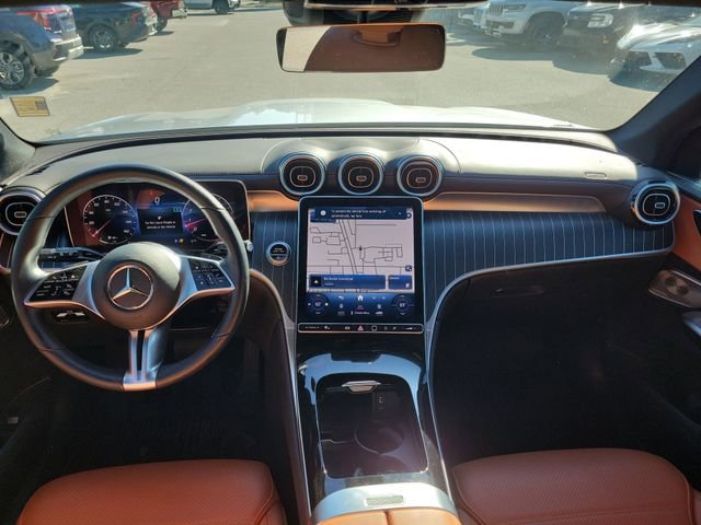 Used 2024 Mercedes-Benz GLC 300 4MATIC image 25