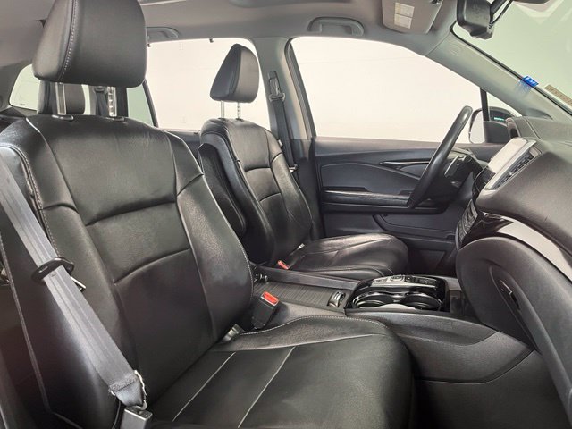 Used 2017 Honda Pilot Touring image 10