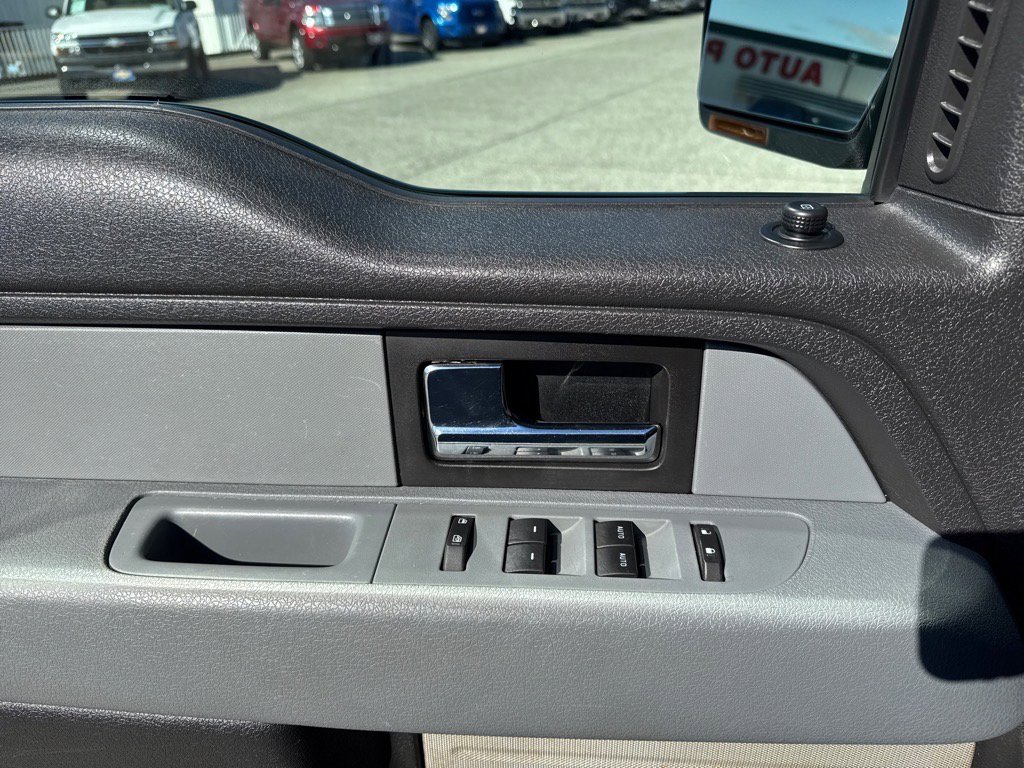 Used 2013 Ford F150 XLT w/ Luxury Equipment Group image 7
