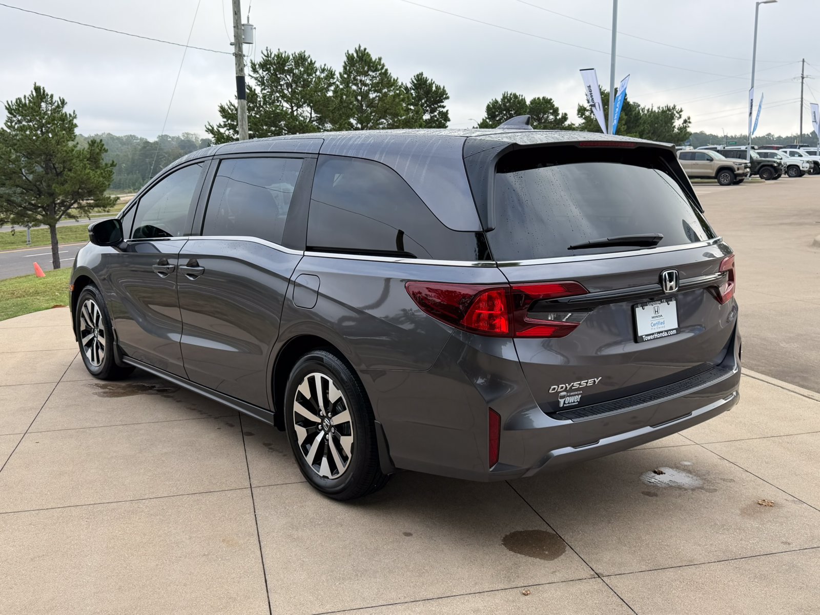 Used 2026 Honda Odyssey EX-L image 4