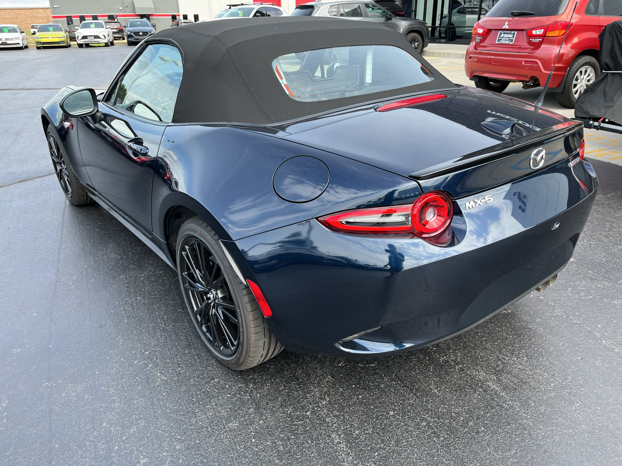 New 2026 MAZDA MX-5 Miata Club w/ Weather Package RWD image 11