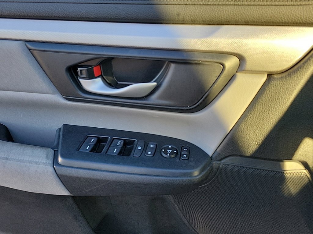 Used 2017 Honda CR-V LX image 11