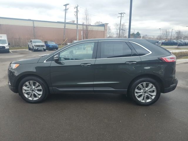 Used 2023 Ford Edge Titanium w/ Class II Trailer Tow Package image 8
