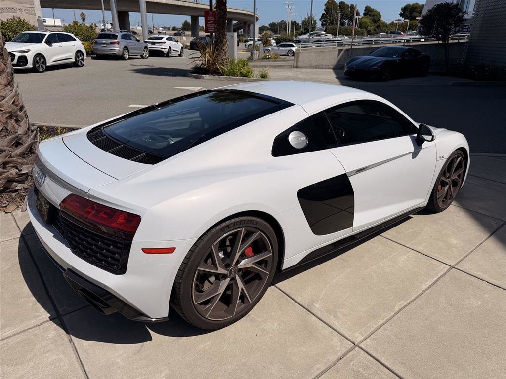 Used 2023 Audi R8 V10 performance w/ Premium Package RWD image 7