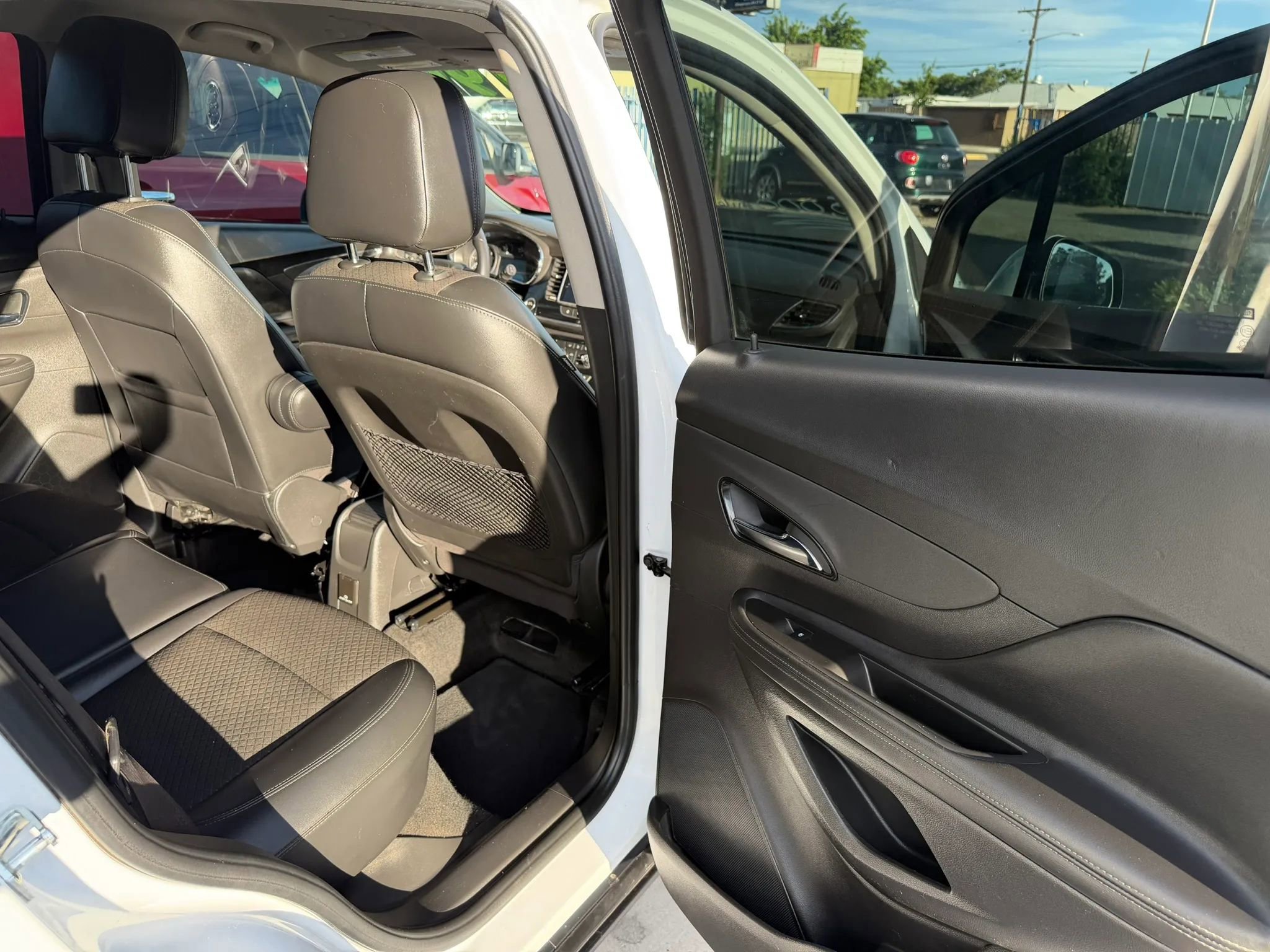 Used 2019 Buick Encore Sport Touring FWD image 11