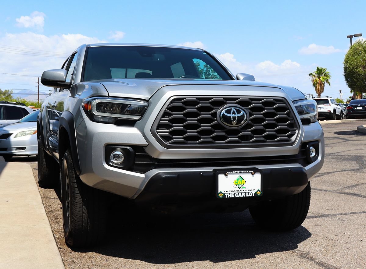 Used 2021 Toyota Tacoma TRD Off-Road w/ Technology Package AWD/4WD image 18