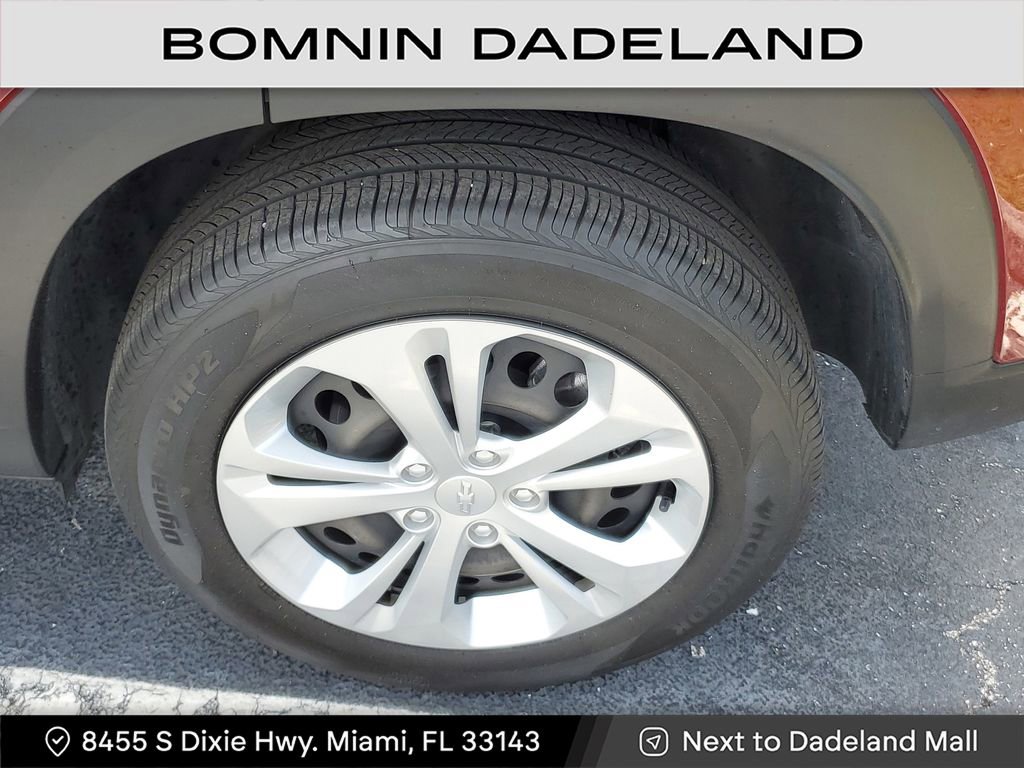 Used 2025 Chevrolet Trax LS image 5