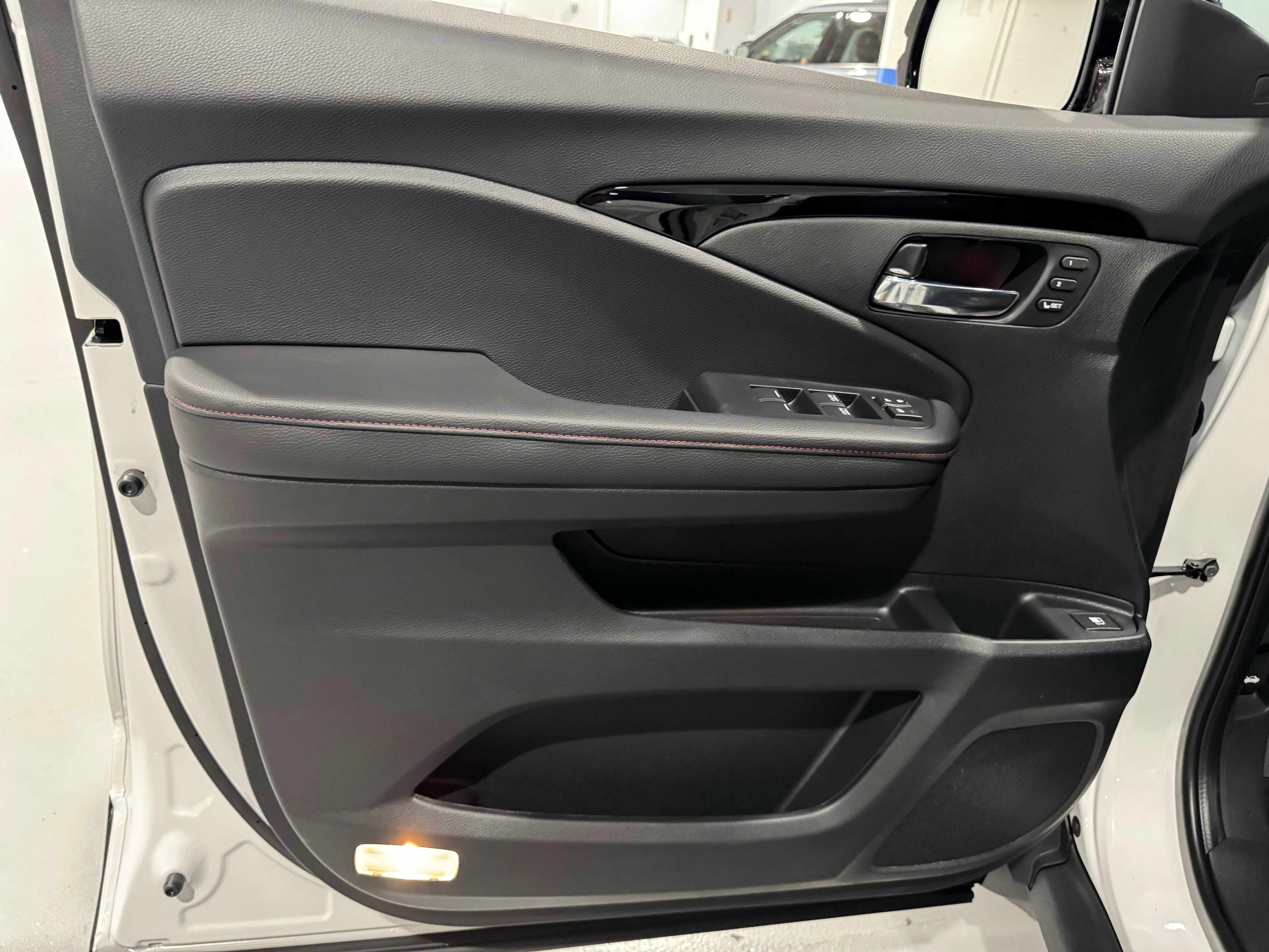 New 2026 Honda Ridgeline Black Edition image 23