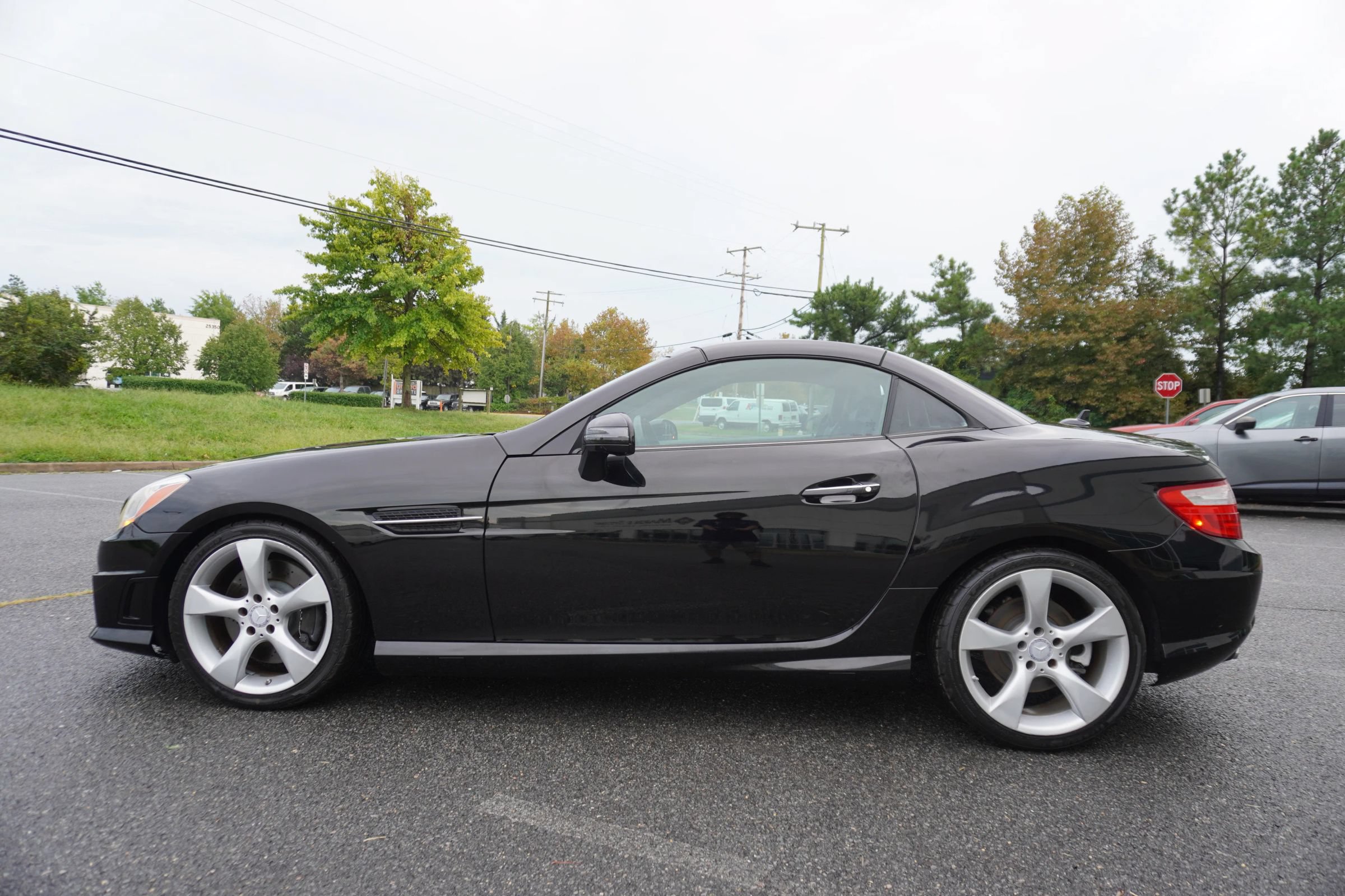 Used 2015 Mercedes-Benz SLK 350 image 4