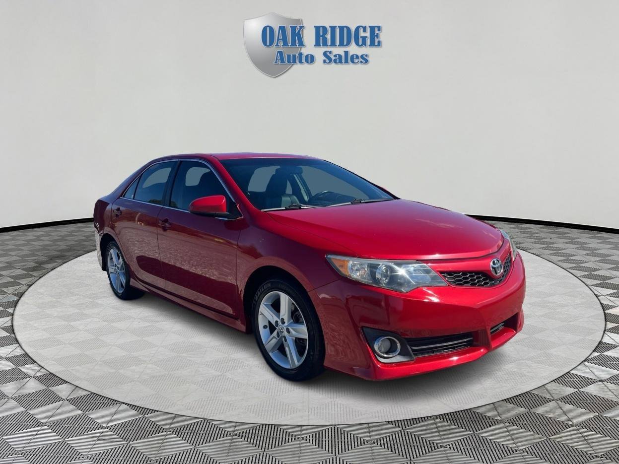 Used 2013 Toyota Camry SE image 3
