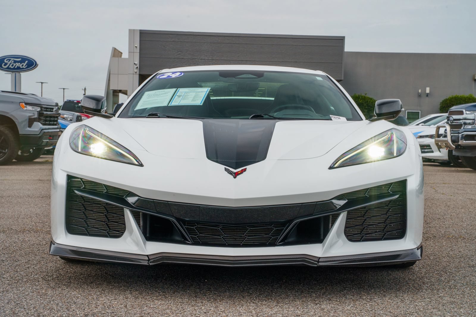 Used 2024 Chevrolet Corvette Z06 RWD image 7
