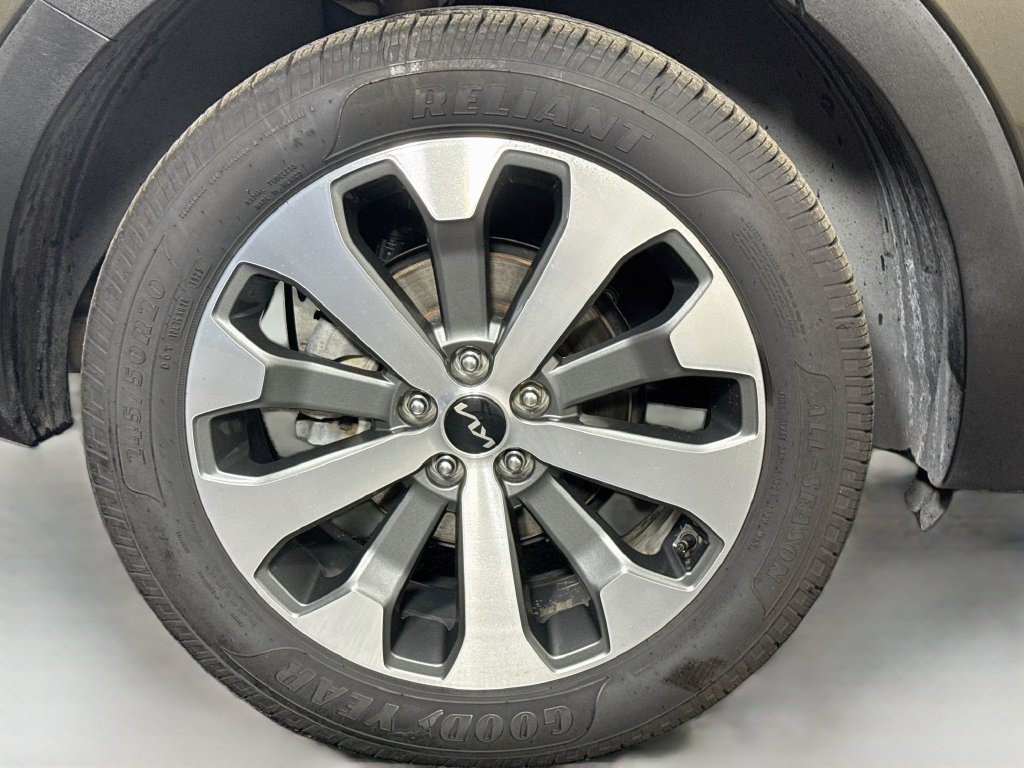 Used 2022 Kia Telluride S AWD/4WD image 32