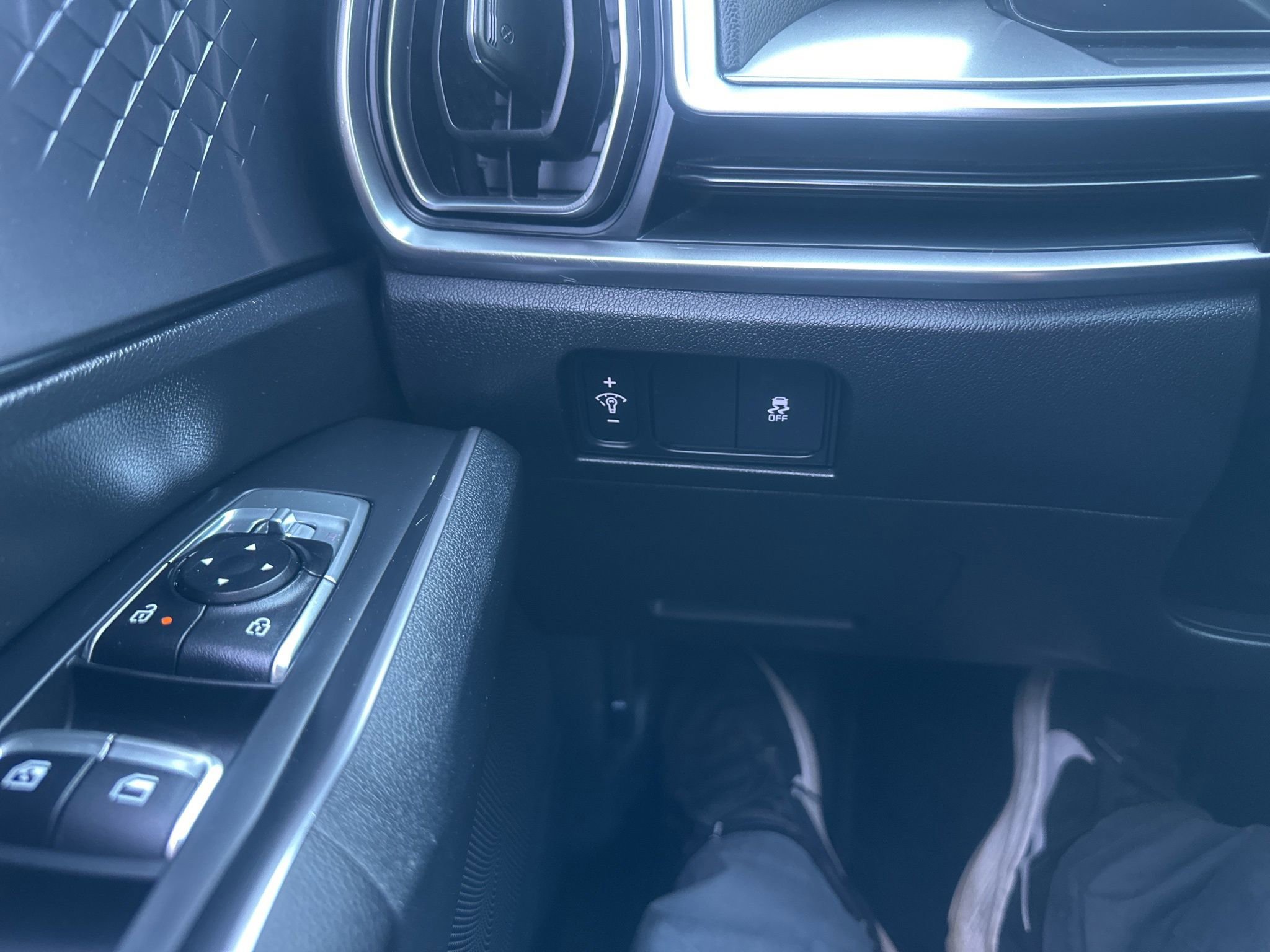 Used 2024 Kia Sorento S image 27