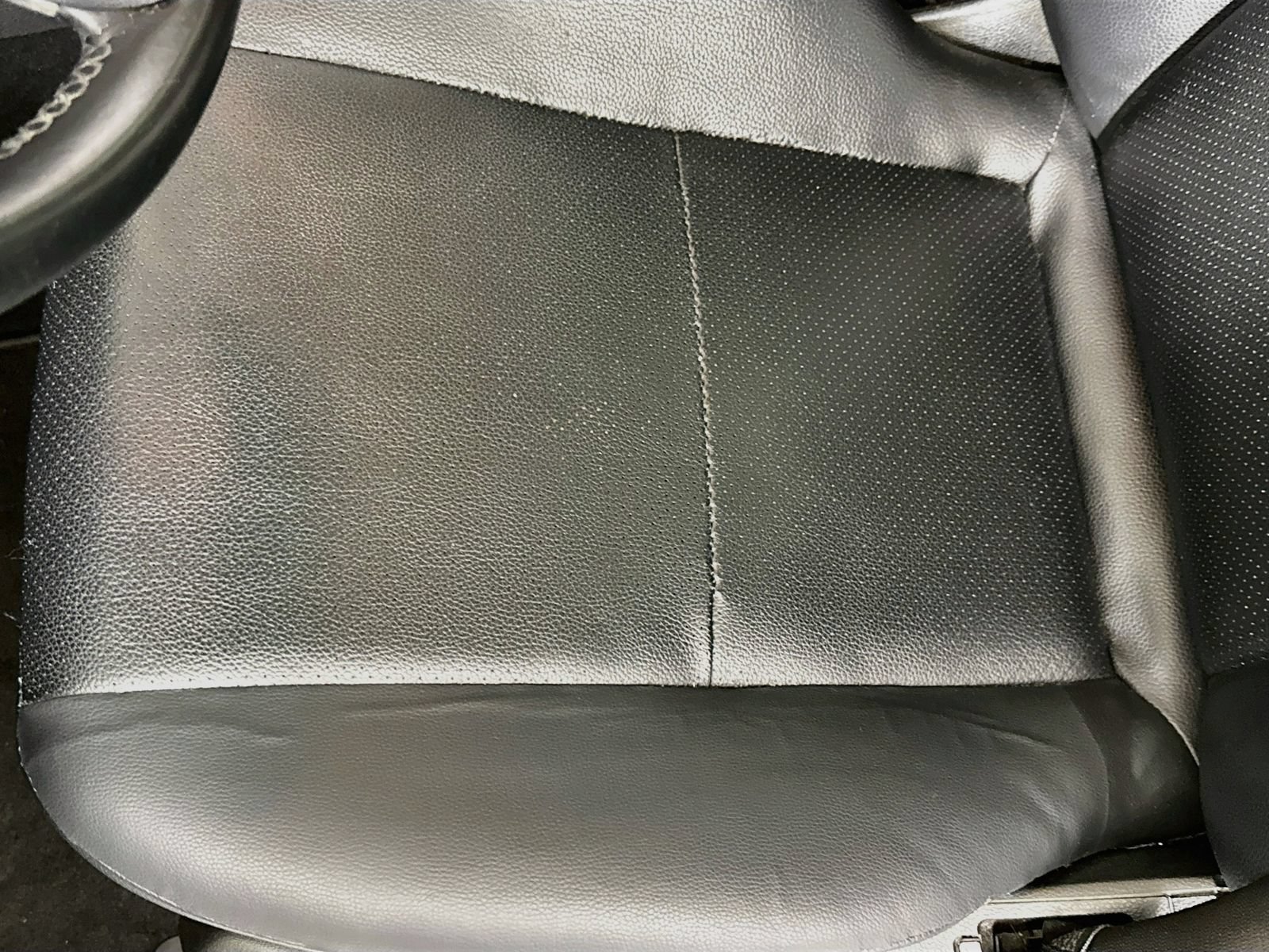 Used 2012 Mercedes-Benz GLK 350 4MATIC image 18