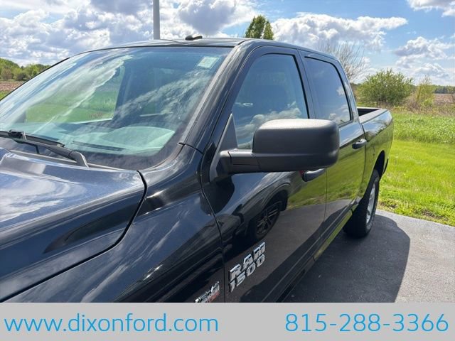 Used 2018 RAM 1500 Express AWD/4WD image 2
