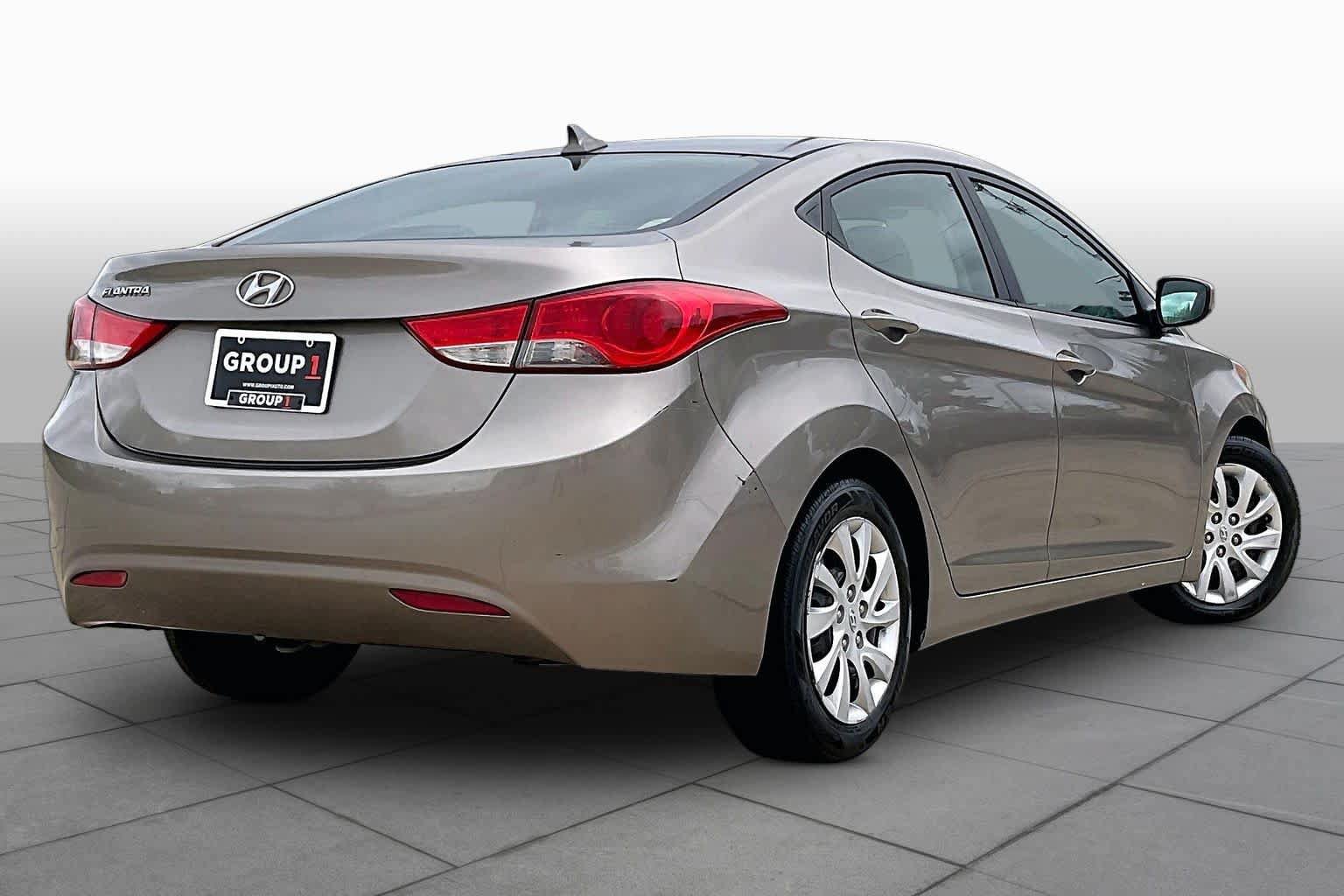 Used 2013 Hyundai Elantra GLS FWD image 13