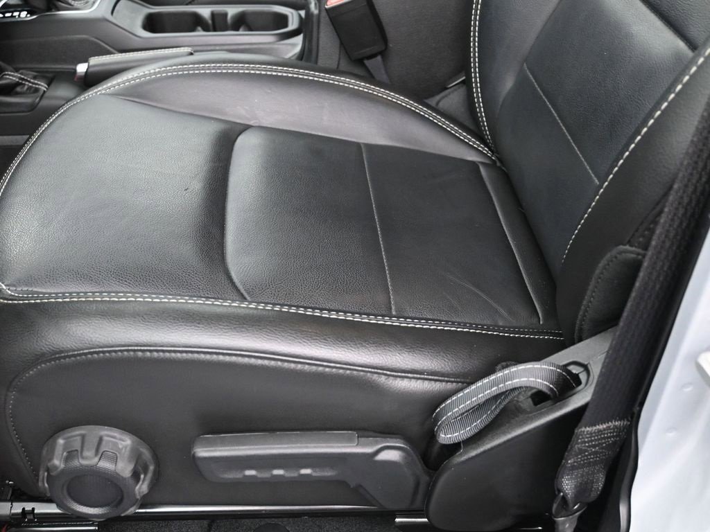 Used 2023 Jeep Wrangler Unlimited Sahara image 14