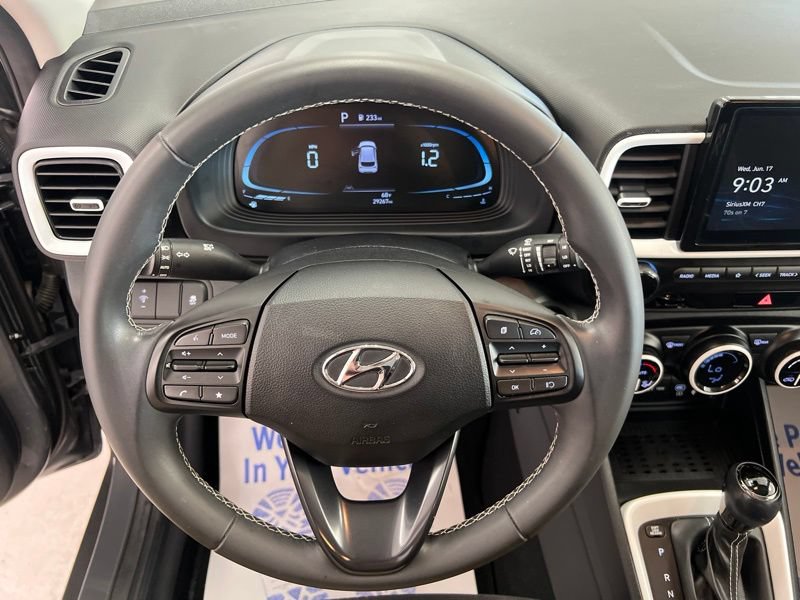 Used 2023 Hyundai Venue Limited FWD image 24