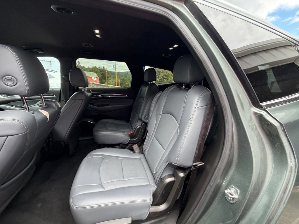 Used 2023 Buick Enclave Essence AWD/4WD image 10