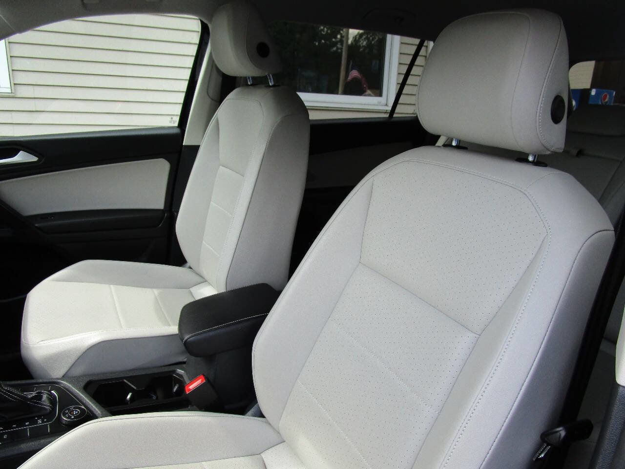 Used 2021 Volkswagen Tiguan SE image 7