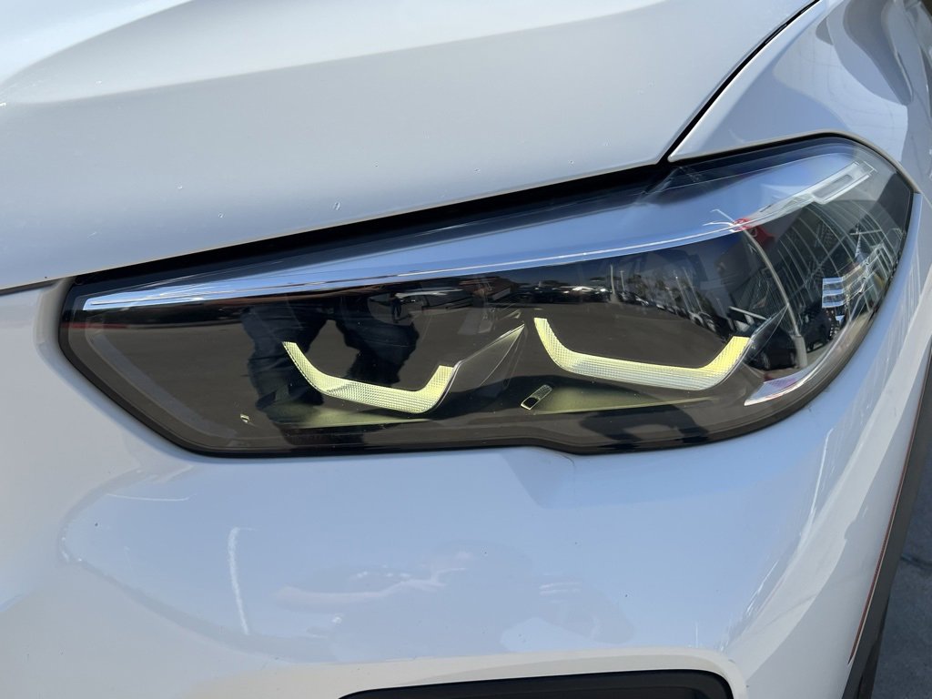 Used 2022 BMW X5 sDrive40i w/ Parking Assistance Package image 8