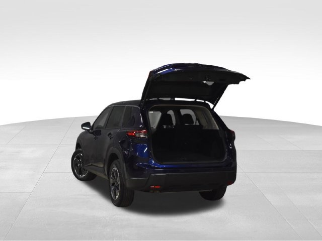 Used 2025 Nissan Rogue SV AWD/4WD image 12