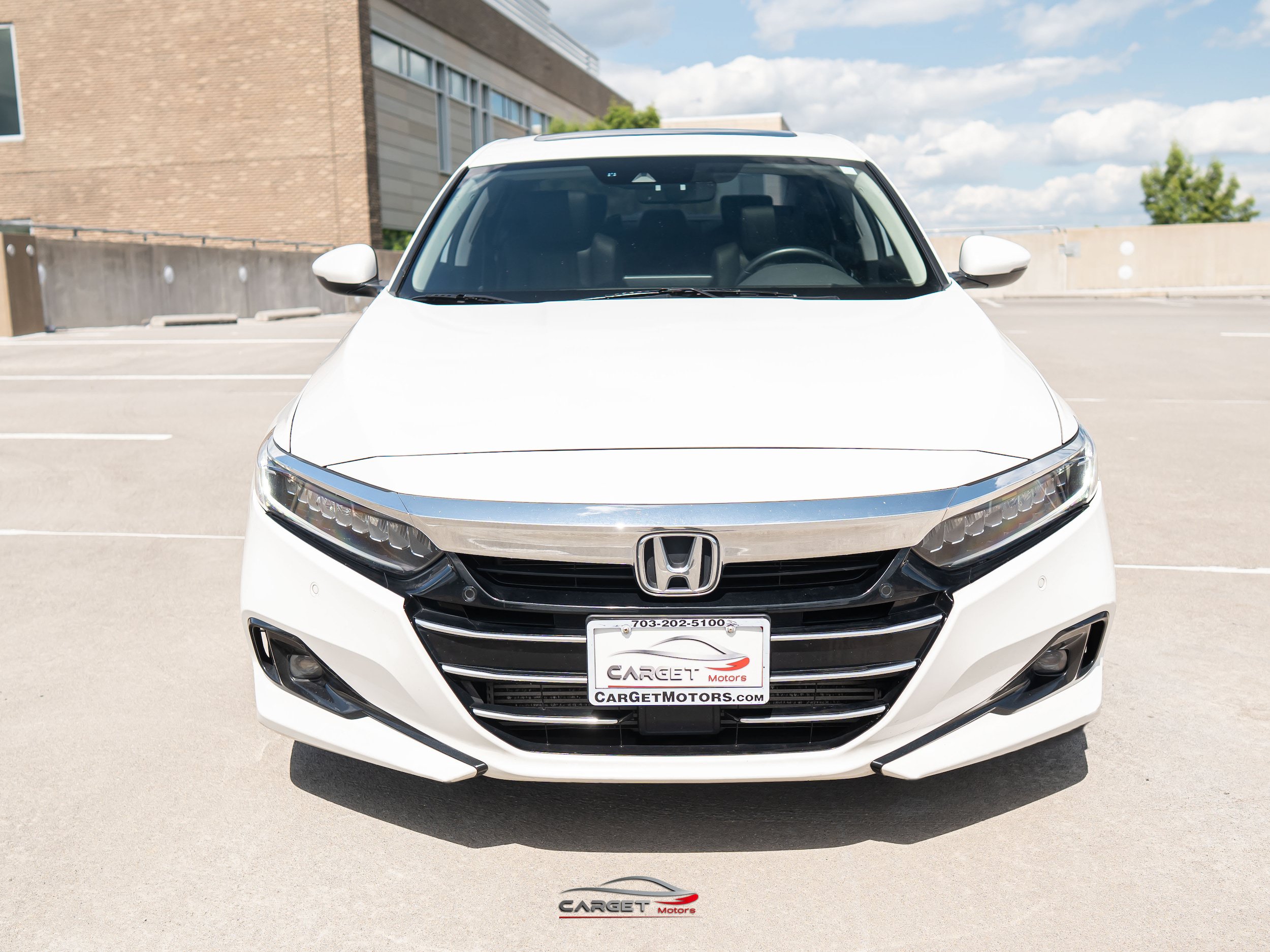 Used 2021 Honda Accord Touring image 2