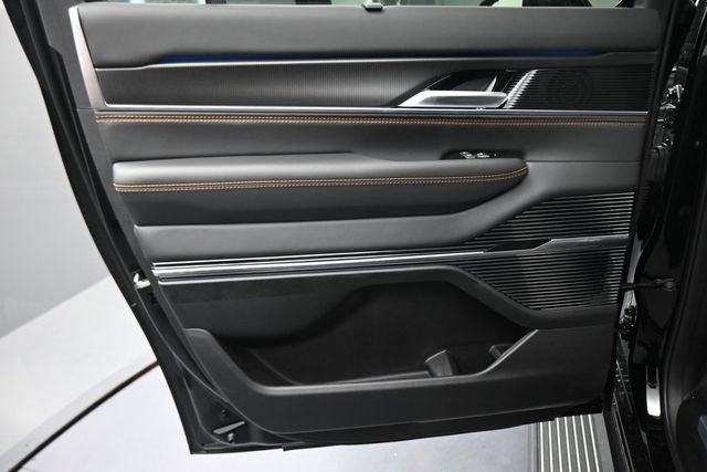 New 2026 Jeep Grand Wagoneer L Summit AWD/4WD image 27