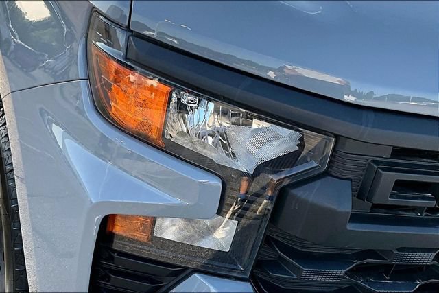 Used 2024 Chevrolet Silverado 1500 Custom AWD/4WD image 33