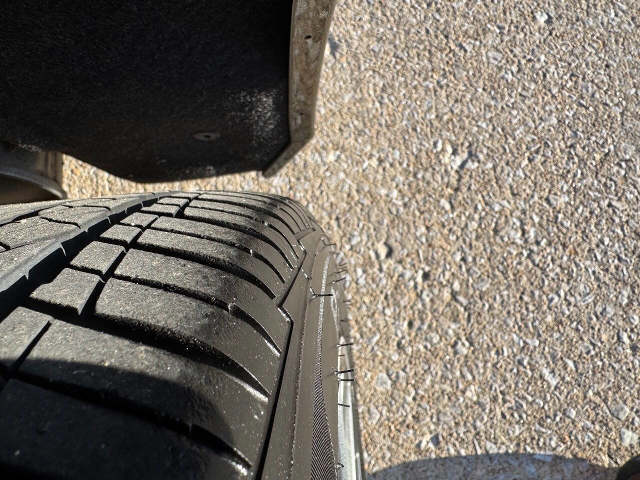 Used 2015 Toyota Camry XSE image 6