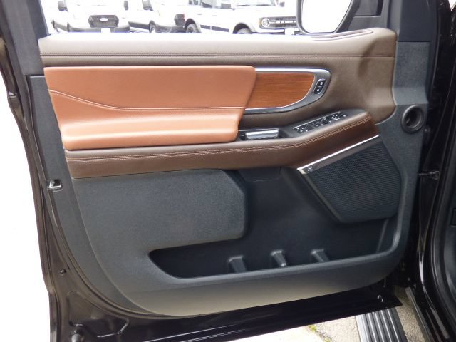 Used 2025 Ford Expedition King Ranch AWD/4WD image 28
