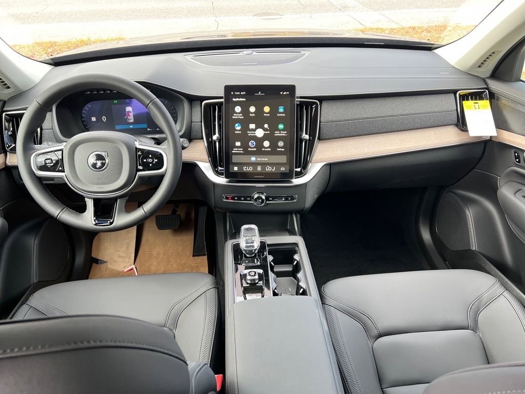 New 2026 Volvo XC90 B6 Plus w/ Protection Package Premier AWD/4WD image 24