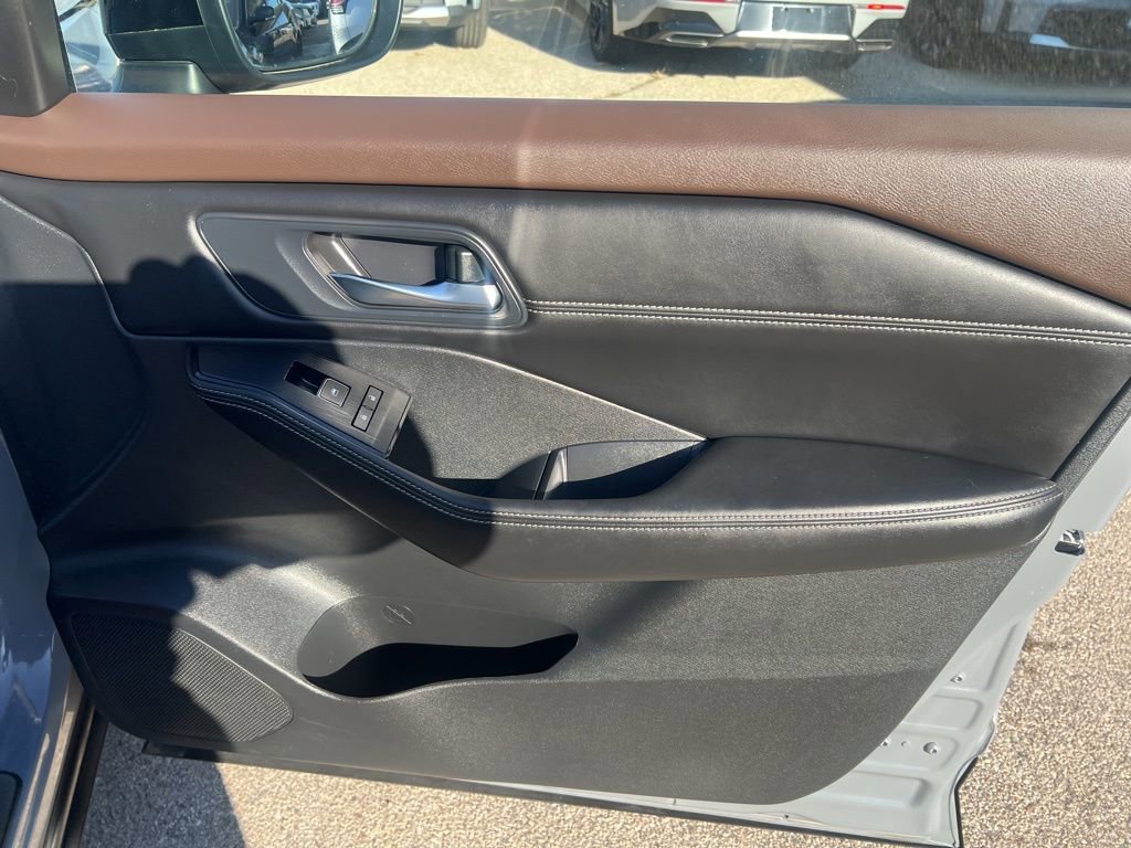 Certified 2023 Nissan Rogue SL w/ SL Premium Package image 23