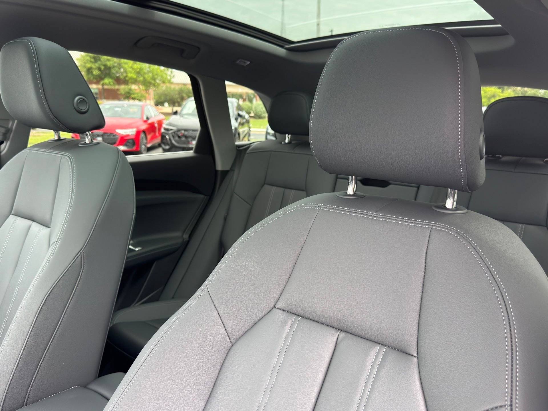 Certified 2025 Audi Q5 Premium Plus w/ Premium Plus AWD/4WD image 12