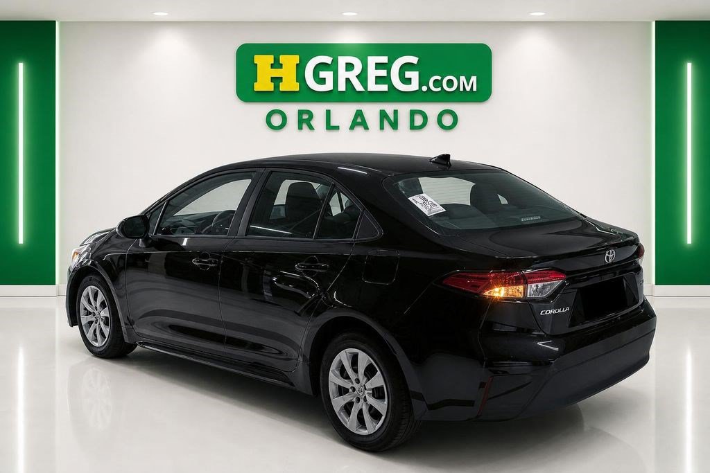 Used 2023 Toyota Corolla LE FWD image 2