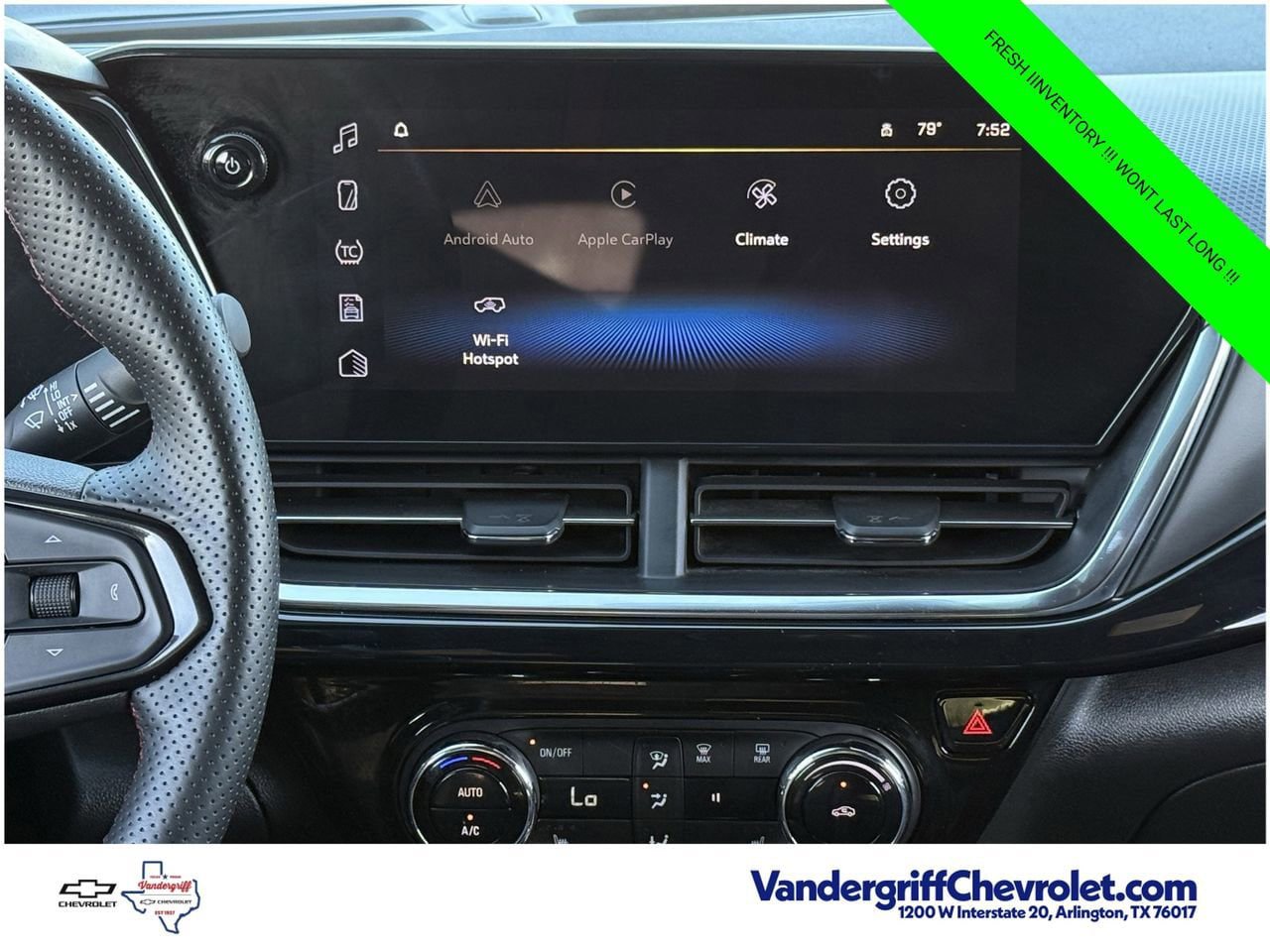 Used 2024 Chevrolet Trax RS FWD image 13